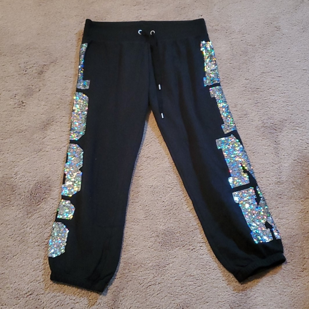 Black VS PINK Jogging Capris
